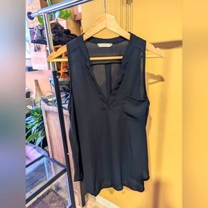 Black,Sleeveless v neck Top